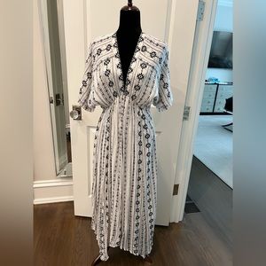 Vici black and white maxi dress beach coverup